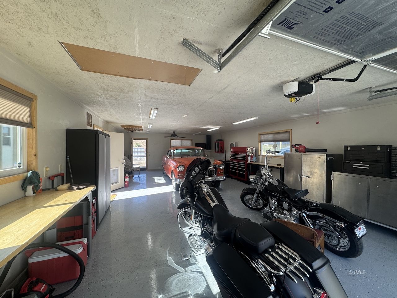 352 Wofford Road Bishop, CA 93514 - Photo 27 of 34 Garage