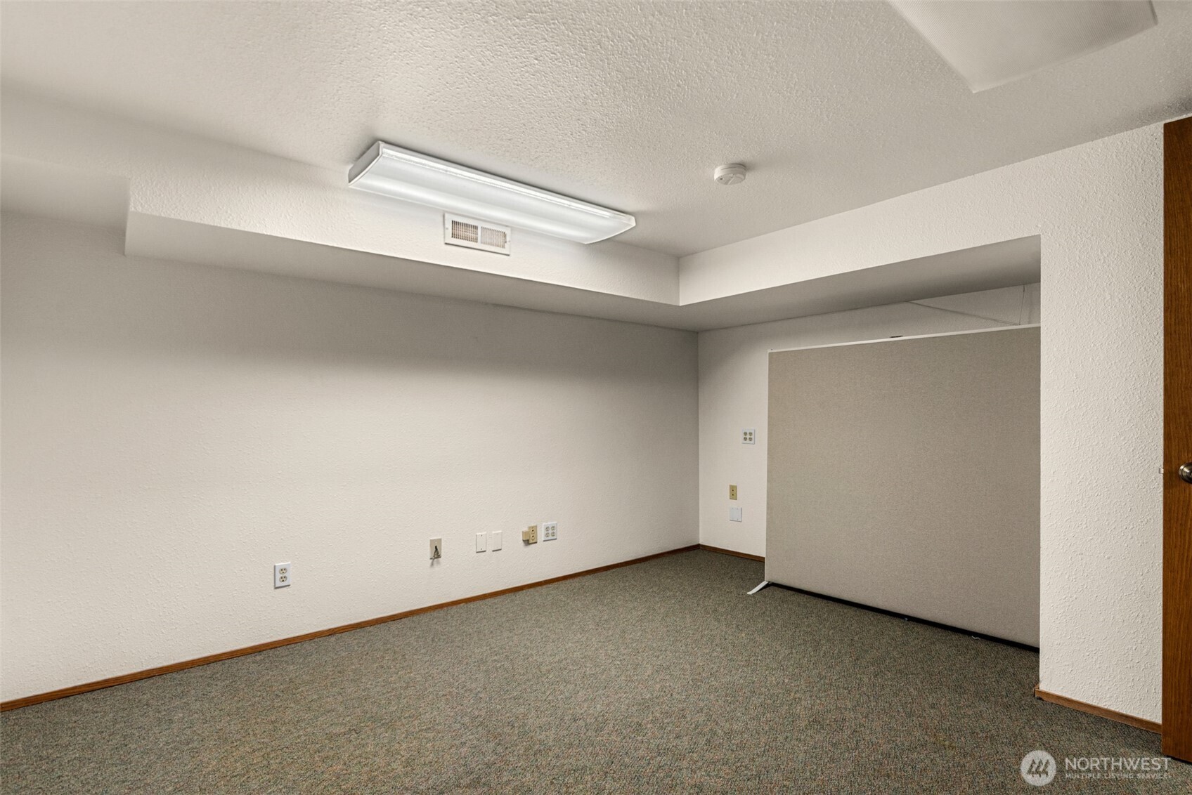 710 North Miller Street Wenatchee, WA 98801 - Photo 28 of 33 a view of room