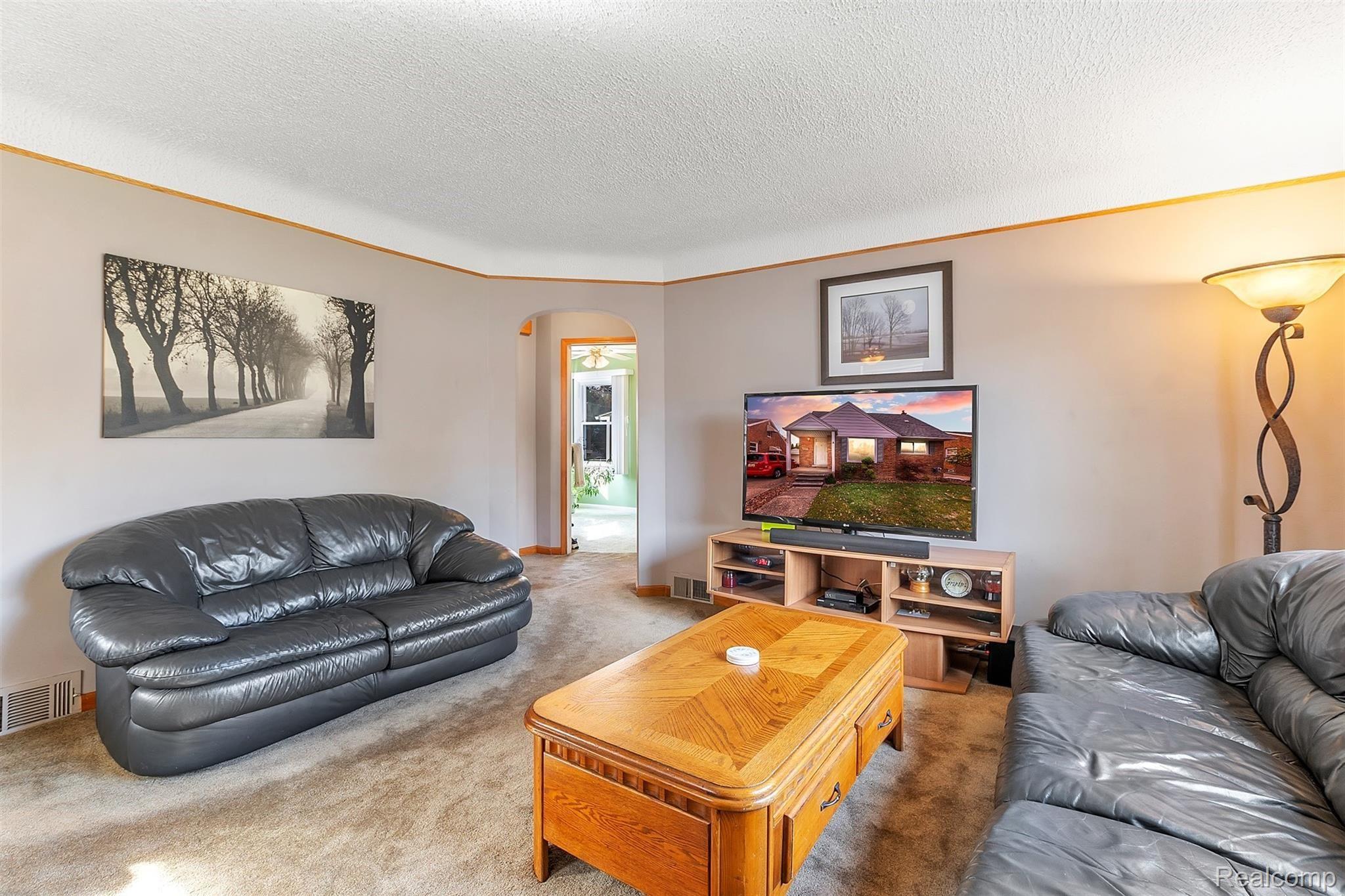 11341 Inkster Road Livonia, MI 48150 - Photo 8 of 28 07-11341 Inkster Rd,-windowstill-re.jpg