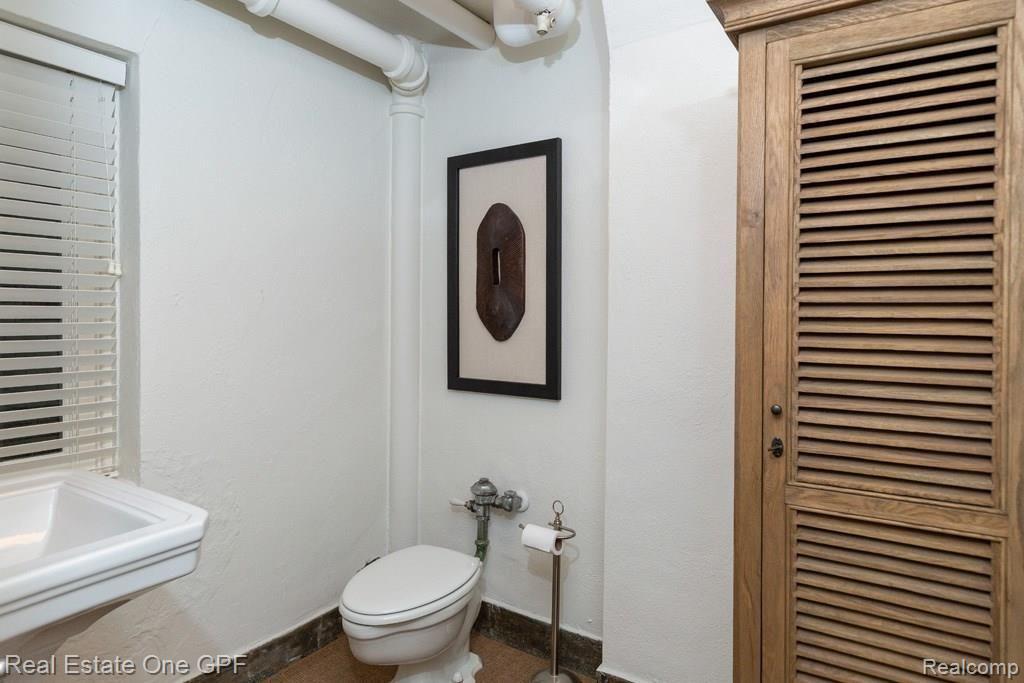 97 Vendome Road Grosse Pointe, MI 48236 - Photo 46 of 62 97VendomeRd-42.jpg