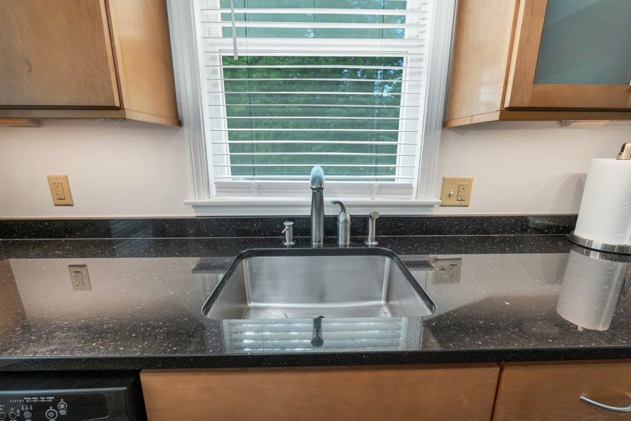 80 Cherry Hollow Road Nashua, NH 03062 - Photo 14 of 55