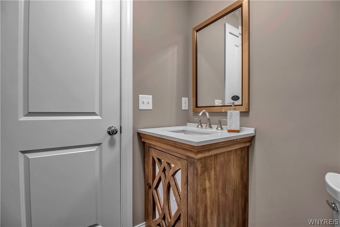 6409 Ward Road Wheatfield, NY 14132 - Photo 13 of 50