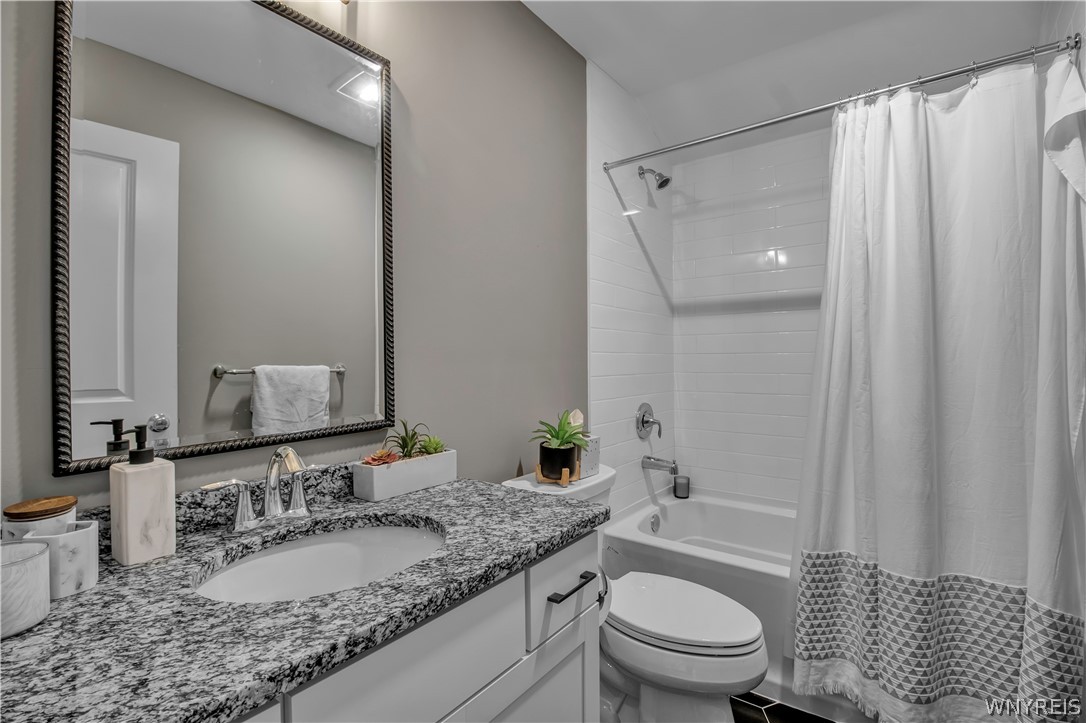 6409 Ward Road Wheatfield, NY 14132 - Photo 24 of 50