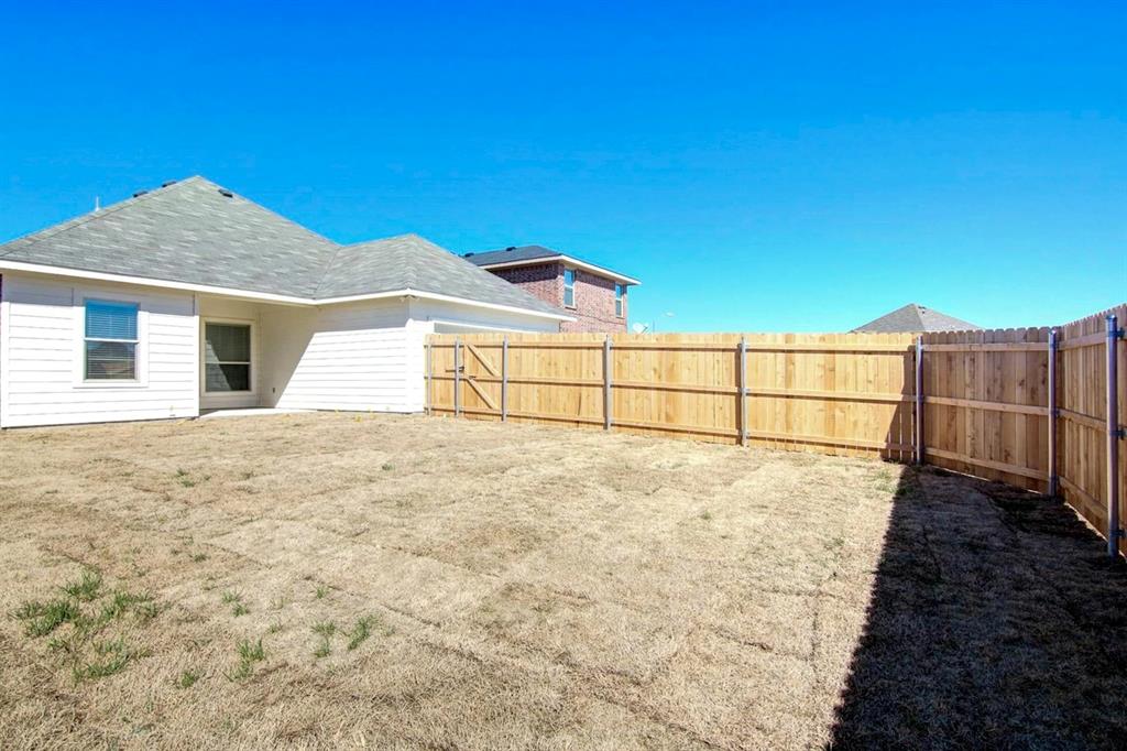 2022 Augusta Street Lancaster, TX 75146 - Photo 3 of 5