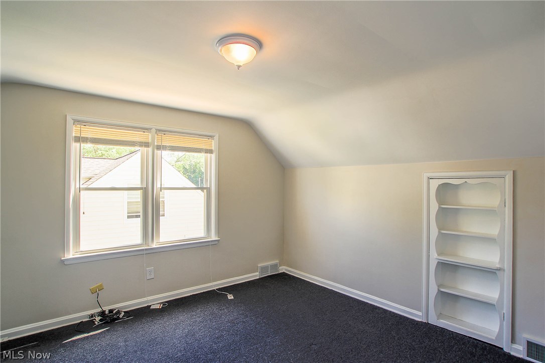 2049 South Green Road Cleveland, OH 44121 - Photo 7 of 13