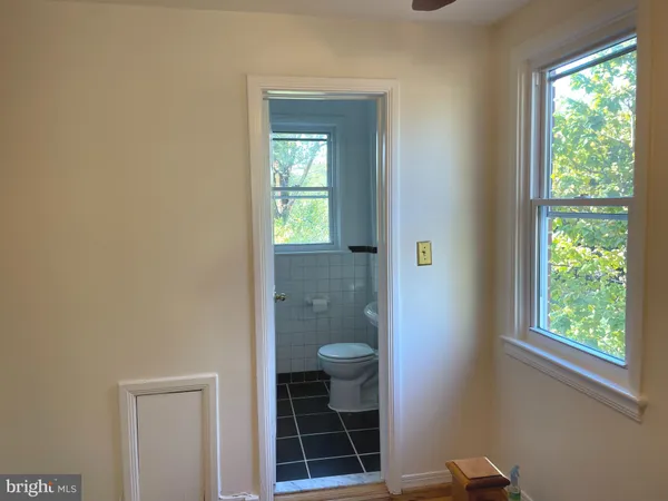 $3,000 | 610 Ritchie Avenue, Silver Spring, MD 20910