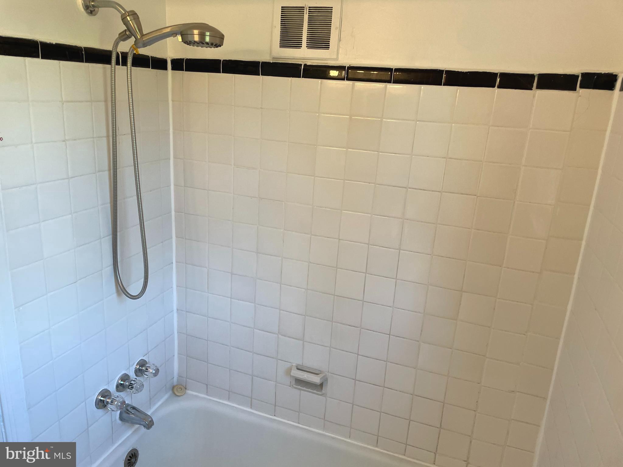 610 Ritchie Avenue Silver Spring, MD 20910 - Photo 23 of 30 tub/shower