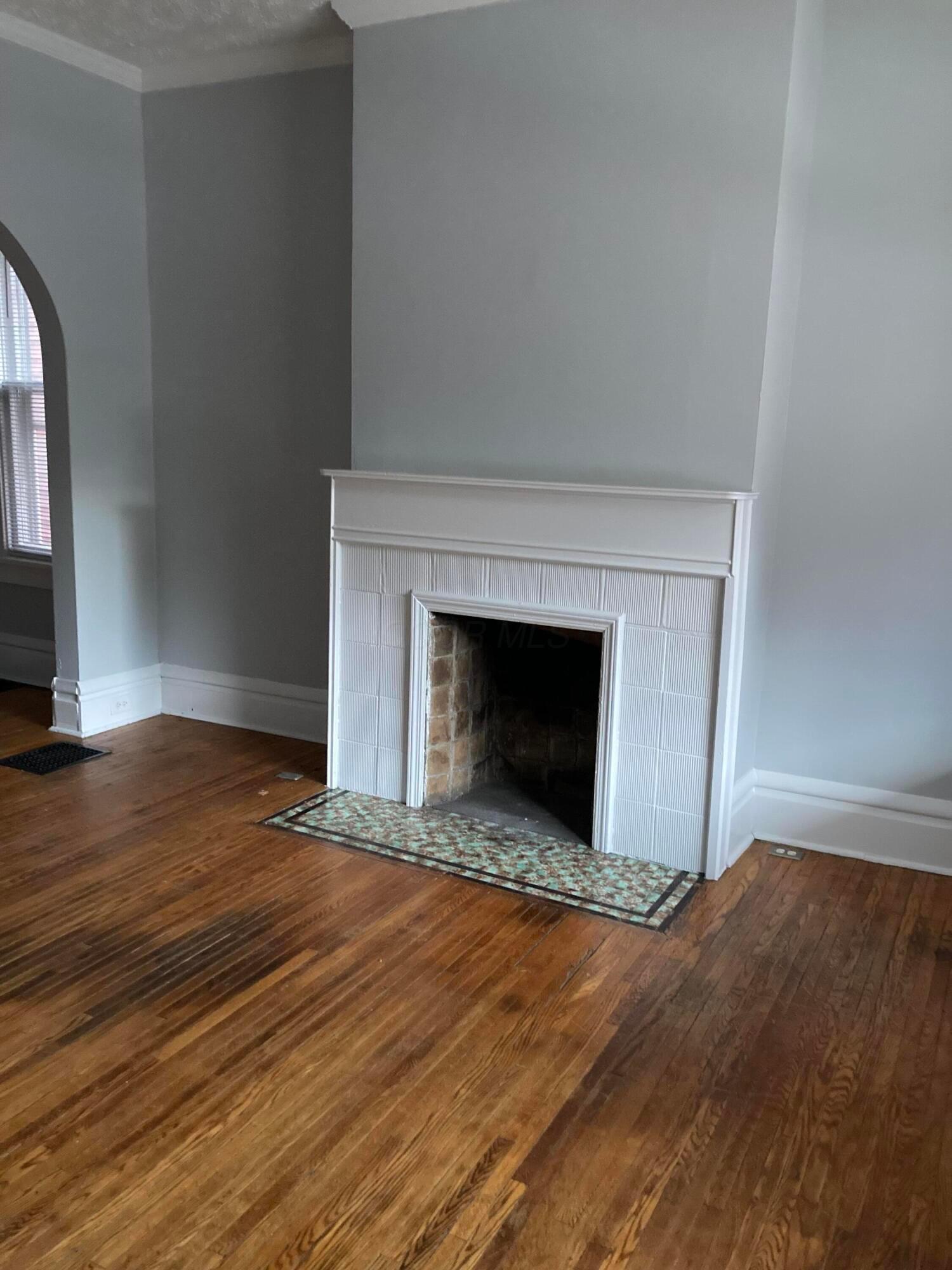 1584 Bryden Road Columbus, OH 43205 - Photo 3 of 4 1586