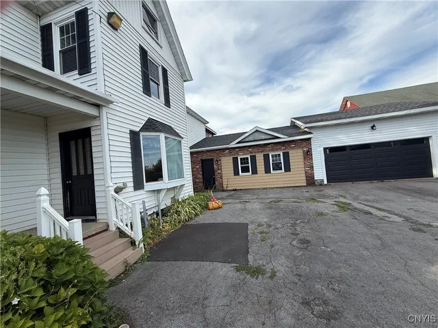 $465,000 | 4518-4520 County Rte 4, Oswego, NY 13126