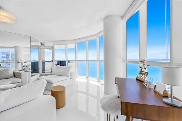 $9,000 | 6301 Collins Avenue, Unit 2103, Miami Beach, FL 33141