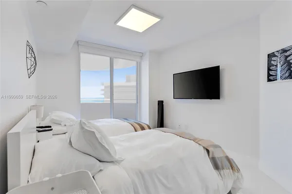 $9,000 | 6301 Collins Avenue, Unit 2103, Miami Beach, FL 33141