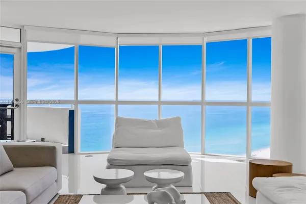 $9,000 | 6301 Collins Avenue, Unit 2103, Miami Beach, FL 33141