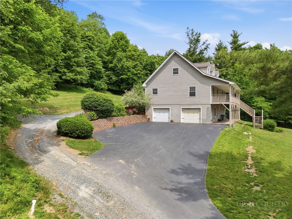 245 Papa Cook Road Boone, NC 28607 - Photo 5 of 48