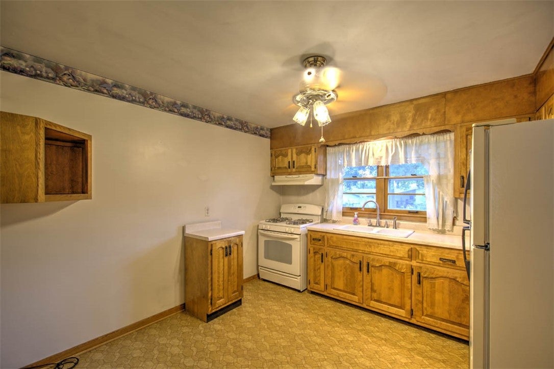 5 Ridge Drive Decatur, IL 62521 - Photo 13 of 26 Gallery Image 13