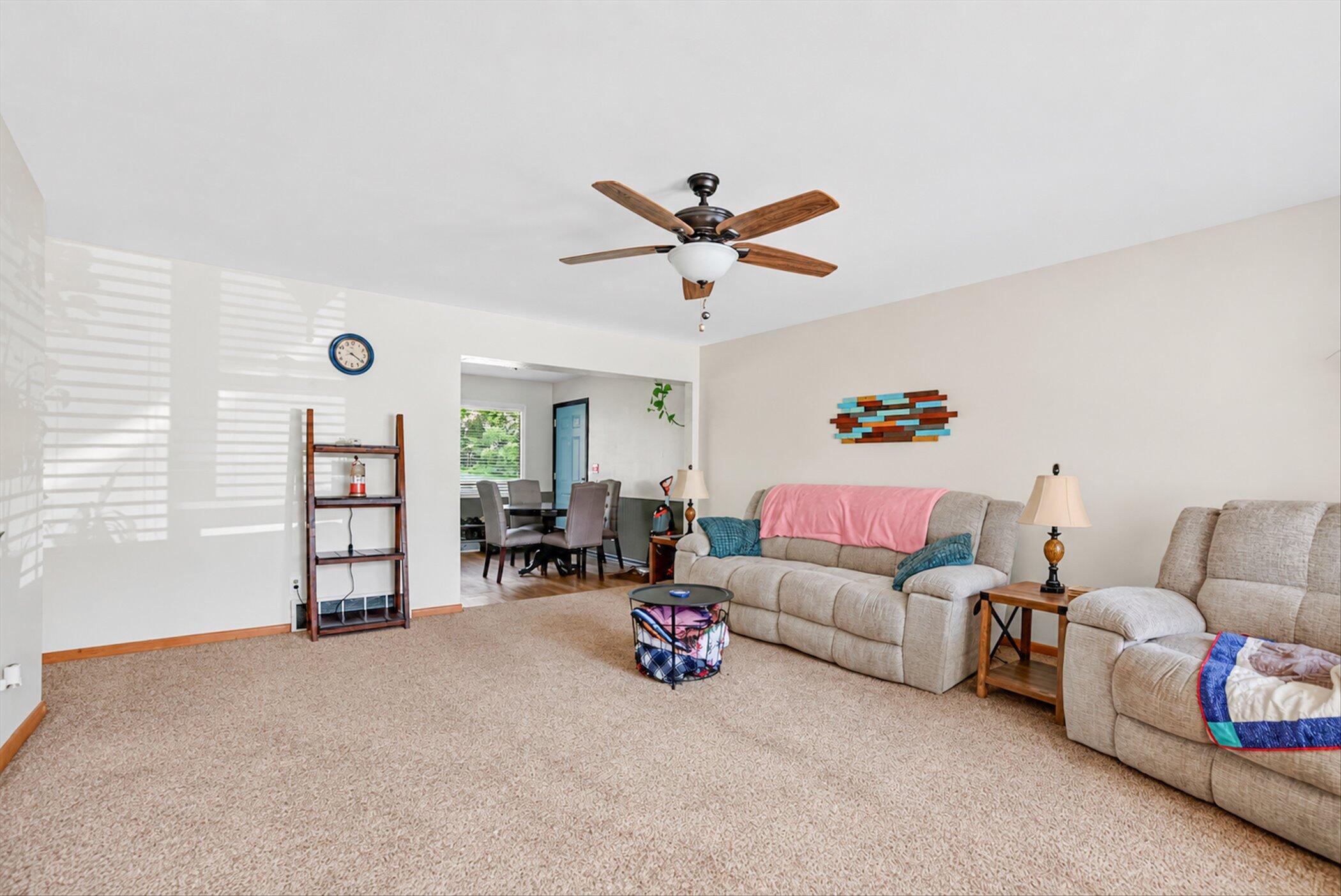 W257S2719 Genesee Road Waukesha, WI 53188 - Photo 5 of 32 09-W257S2719-Genesee-Rd-Windowstill-Phot
