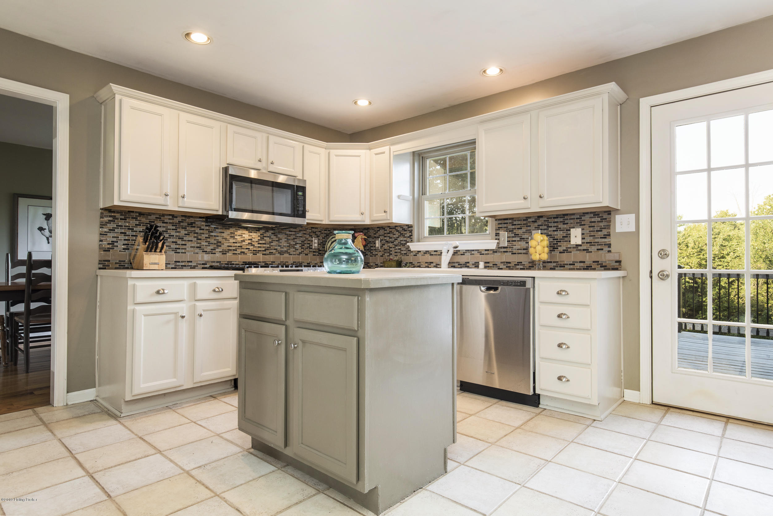4601 Timber Ridge Court Crestwood, KY 40014 - Photo 15 of 84 Dishwasher and Cooktop