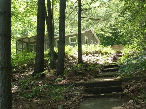 424 Highview Road Traverse City, MI 49696 - Photo 17 of 20 1821211-16.JPG