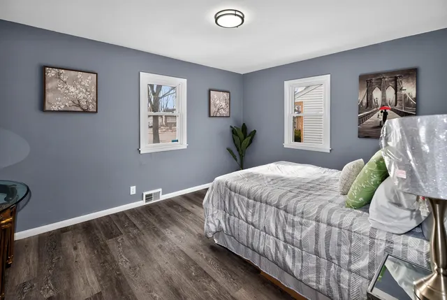 $174,900 | 2220 West Neil Place, Milwaukee, WI 53209