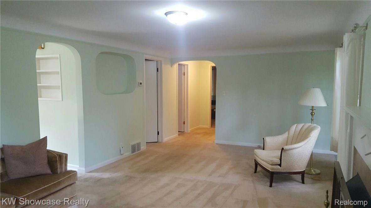 1676 Leon Road Walled Lake, MI 48390 - Photo 22 of 39 20160907_123832001.jpeg