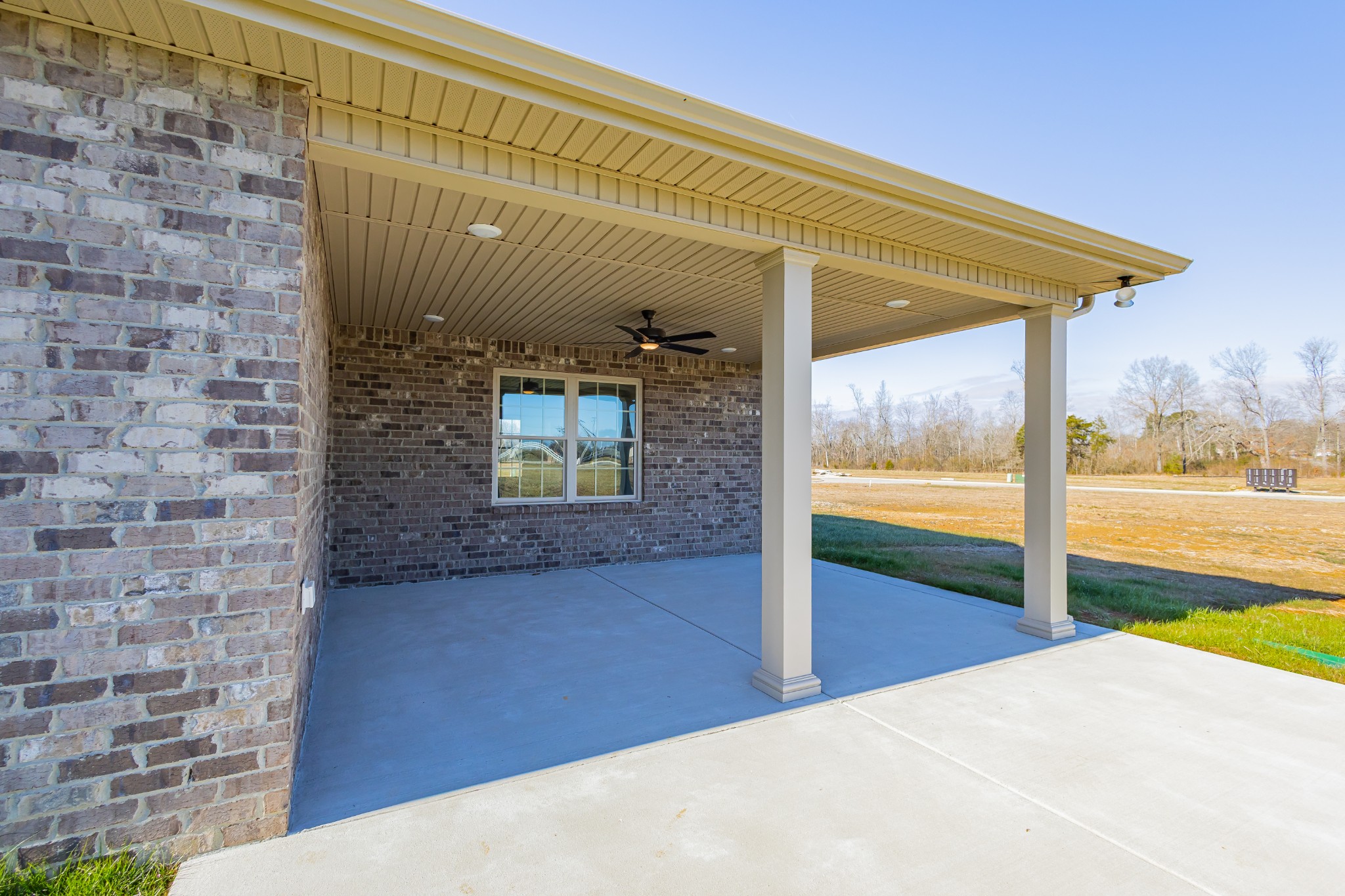 31 Brooklyn Avenue Manchester, TN 37355 - Photo 12 of 66 a view of a hallway with a dining room