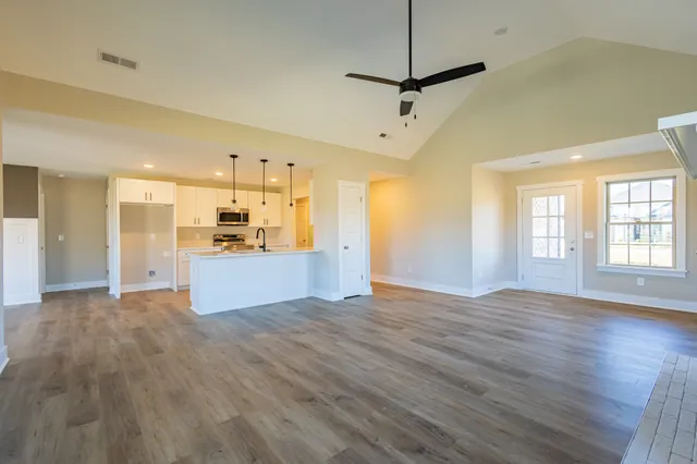 $409,900 | 31 Brooklyn Avenue, Manchester, TN 37355