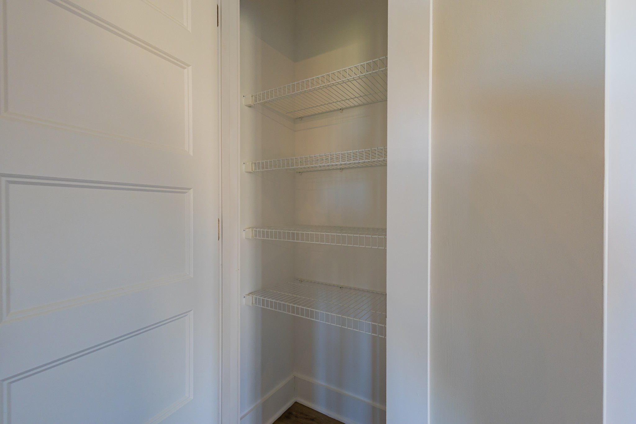 31 Brooklyn Avenue Manchester, TN 37355 - Photo 34 of 66 a bathroom with a glass shower door