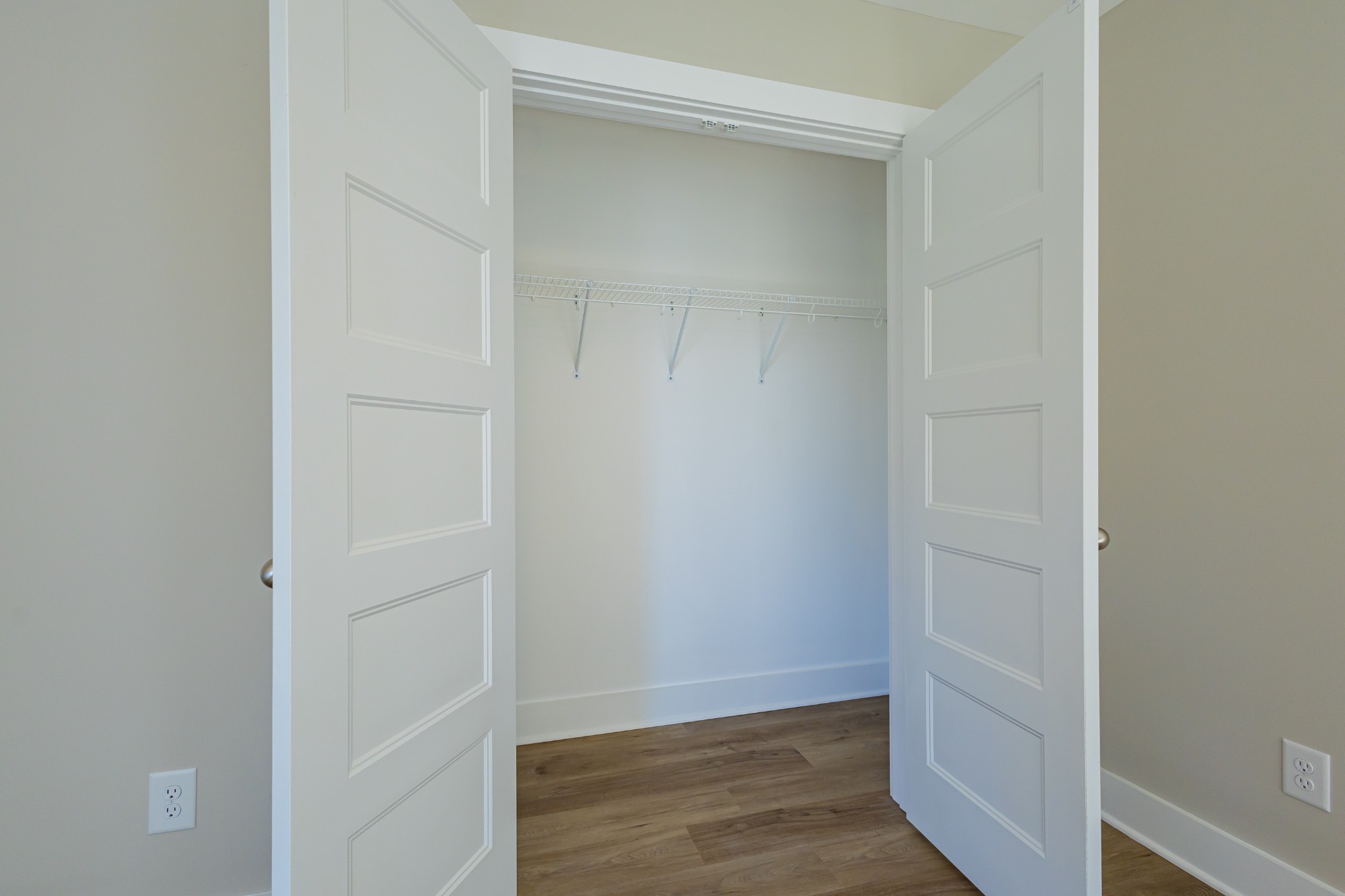 31 Brooklyn Avenue Manchester, TN 37355 - Photo 49 of 66 a view of closet