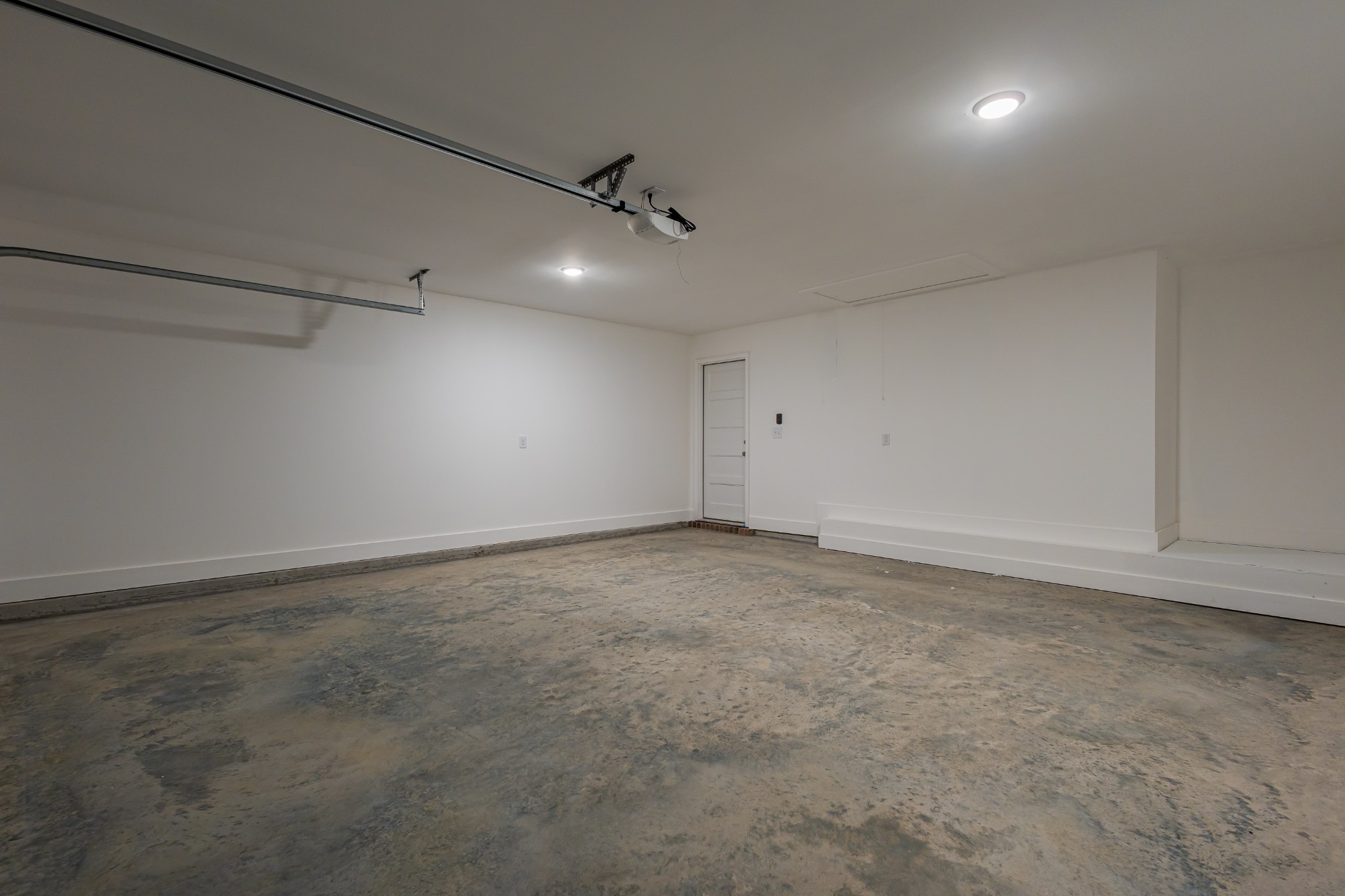 31 Brooklyn Avenue Manchester, TN 37355 - Photo 63 of 66 an empty room with projector & cabinets