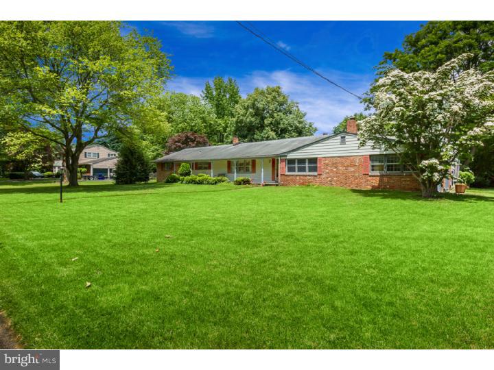 725 North Stanwick Road Moorestown, NJ 08057 - Photo 3 of 25