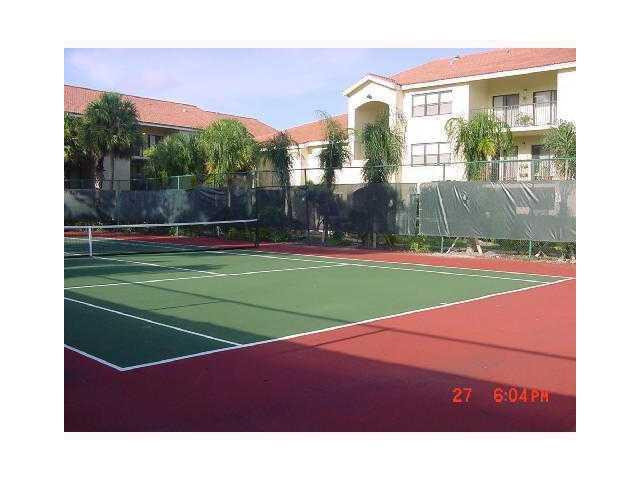 560 South Park Road, Unit 714 Hollywood, FL 33021 - Photo 6 of 8 Tennis Court