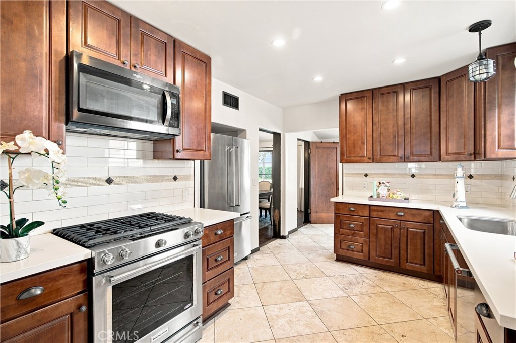 438 West Duarte Road Monrovia, CA 91016 - Photo 7 of 30 Gallery Image 7