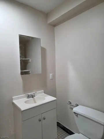 $2,275 | 18 Van Houten Street, Paterson, NJ 07505