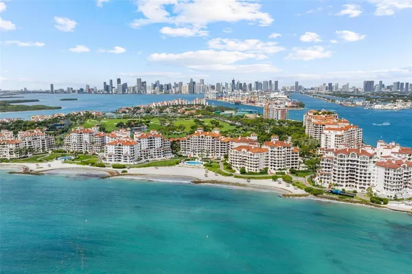 $7,800,000 | 7600 Fisher Island Drive, Unit 7662, Miami Beach, FL 33109