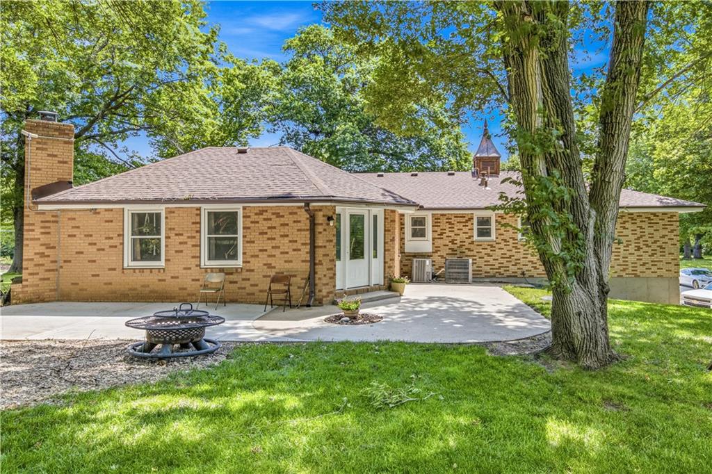 700 South Alexander Road Independence, MO 64056 - Photo 49 of 57