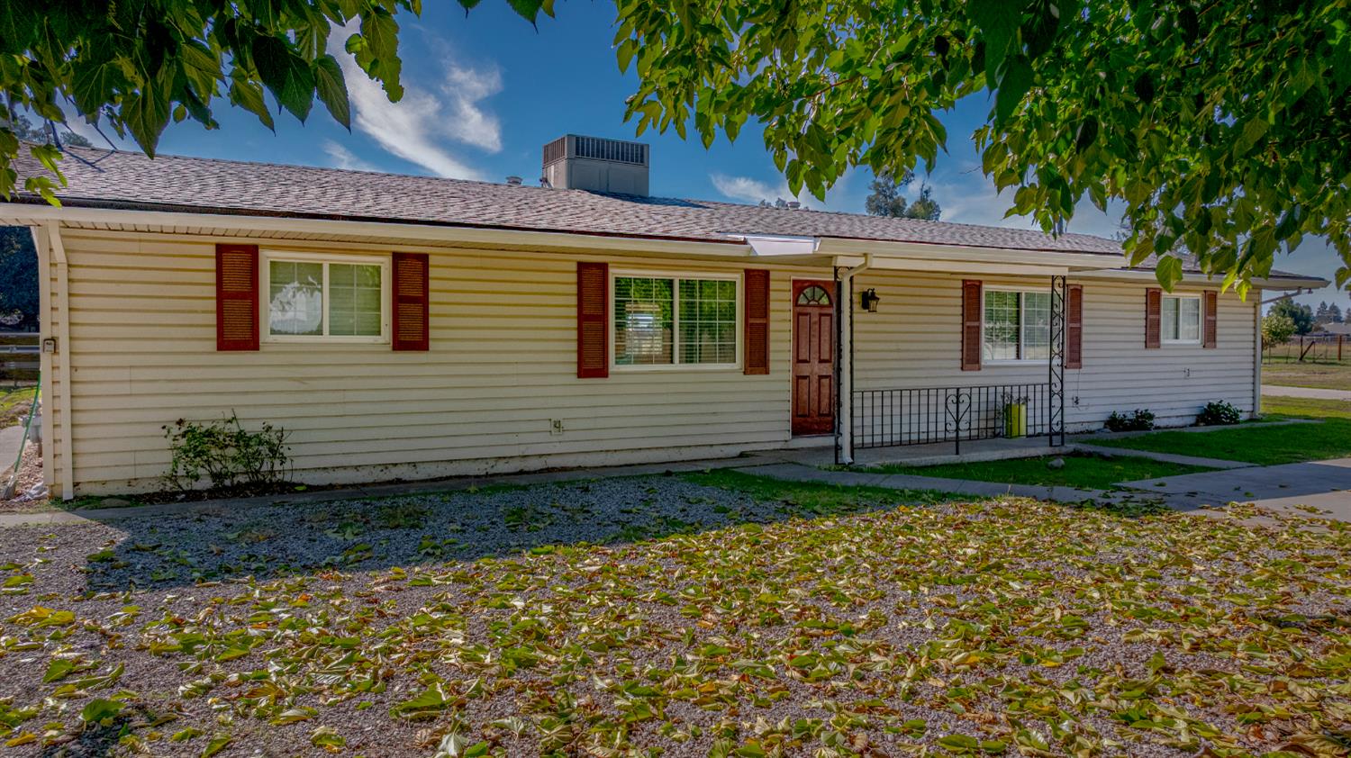 3085 North Buhach Road Atwater, CA 95301 - Photo 3 of 40 a view of a house with a yard