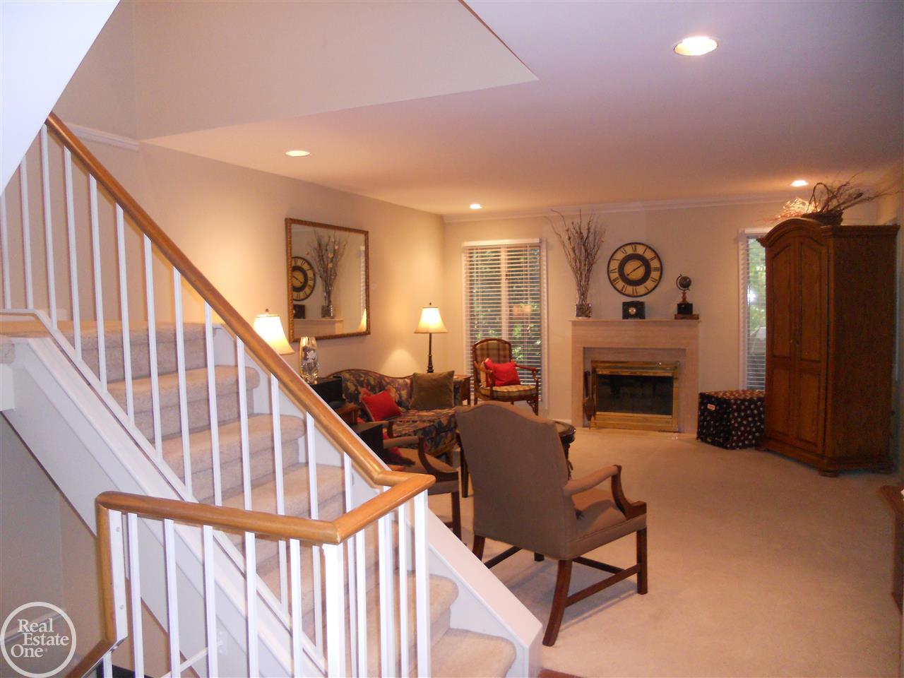 966 Golfview Court Rochester Hills, MI 48307 - Photo 5 of 35