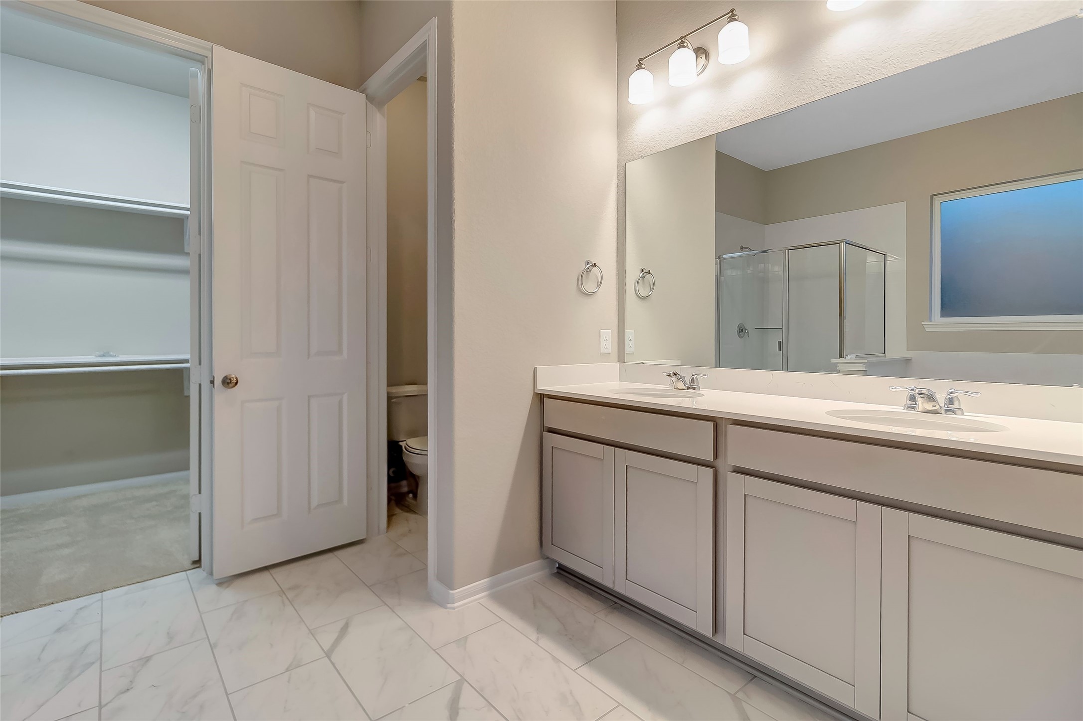 2018 Indigo Rdg Drive Crosby, TX 77532 - Photo 7 of 35 Sample product photo. Actual exterior and interior selections may vary by homesite. Photo may be virtually staged