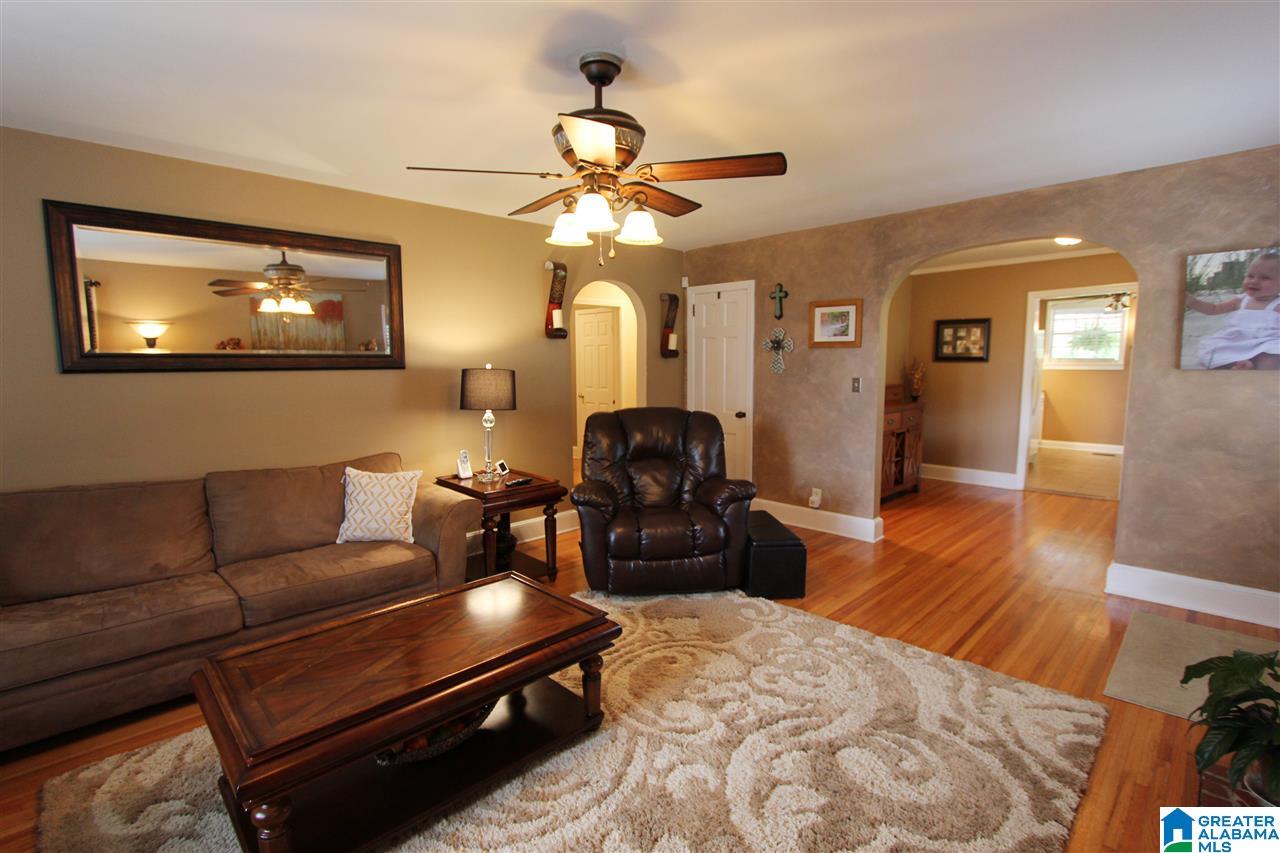1819 Lynn Road Anniston, AL 36207 - Photo 3 of 46