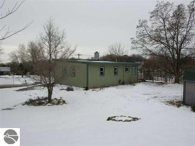 4530 Barnes Road Traverse City, MI 49684 - Photo 5 of 25 1724074-4.JPG