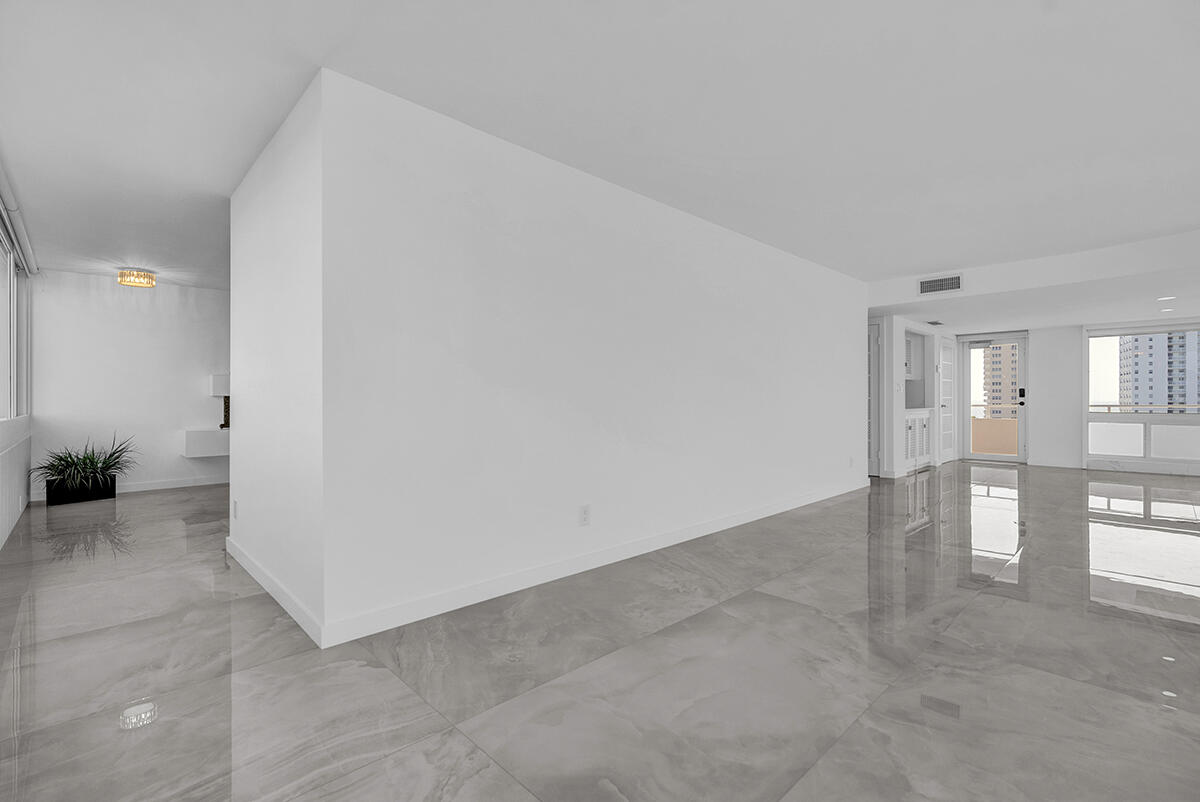 201 North Riverside Drive, Unit 802 Pompano Beach, FL 33062 - Photo 13 of 51 DSC08888