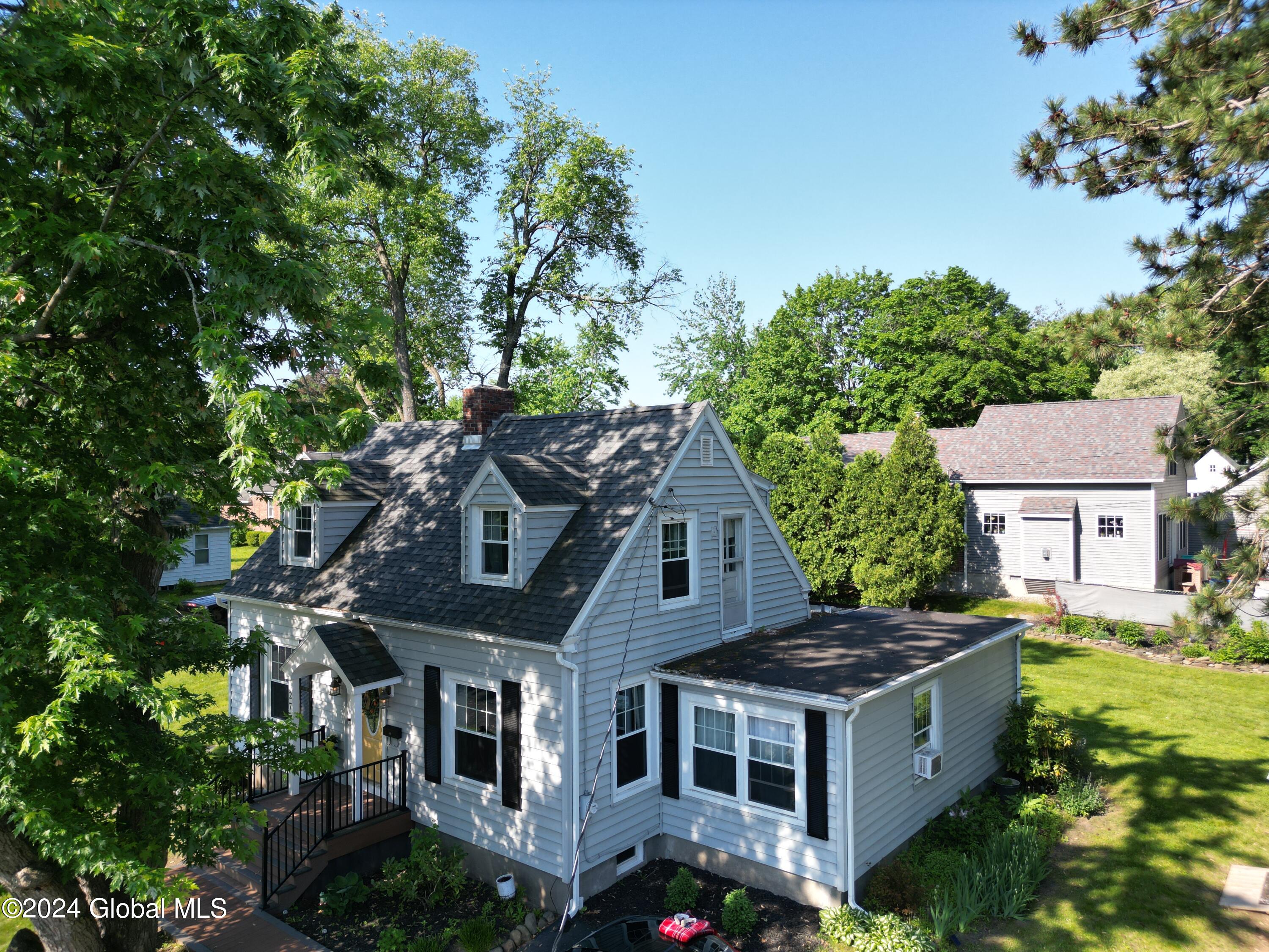 27 Spring Avenue Latham, NY 12110 - Photo 1 of 16 Primary