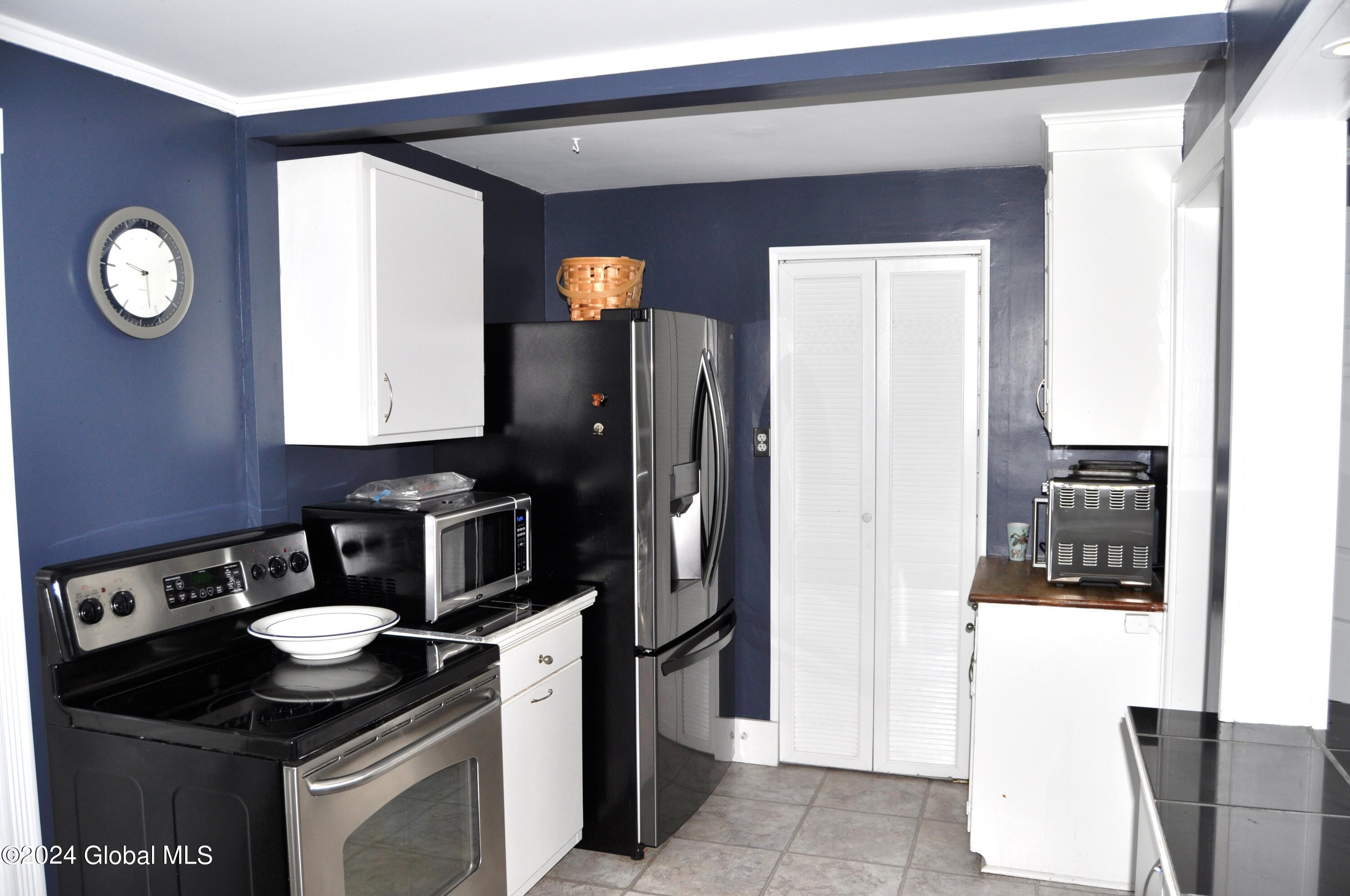 27 Spring Avenue Latham, NY 12110 - Photo 10 of 16 DSC_1296