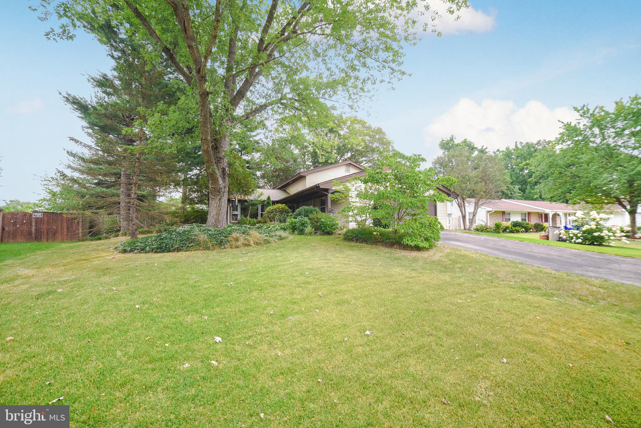 5009 Nicholas Road Waldorf, MD 20601 - Photo 4 of 41 FRONT YARD