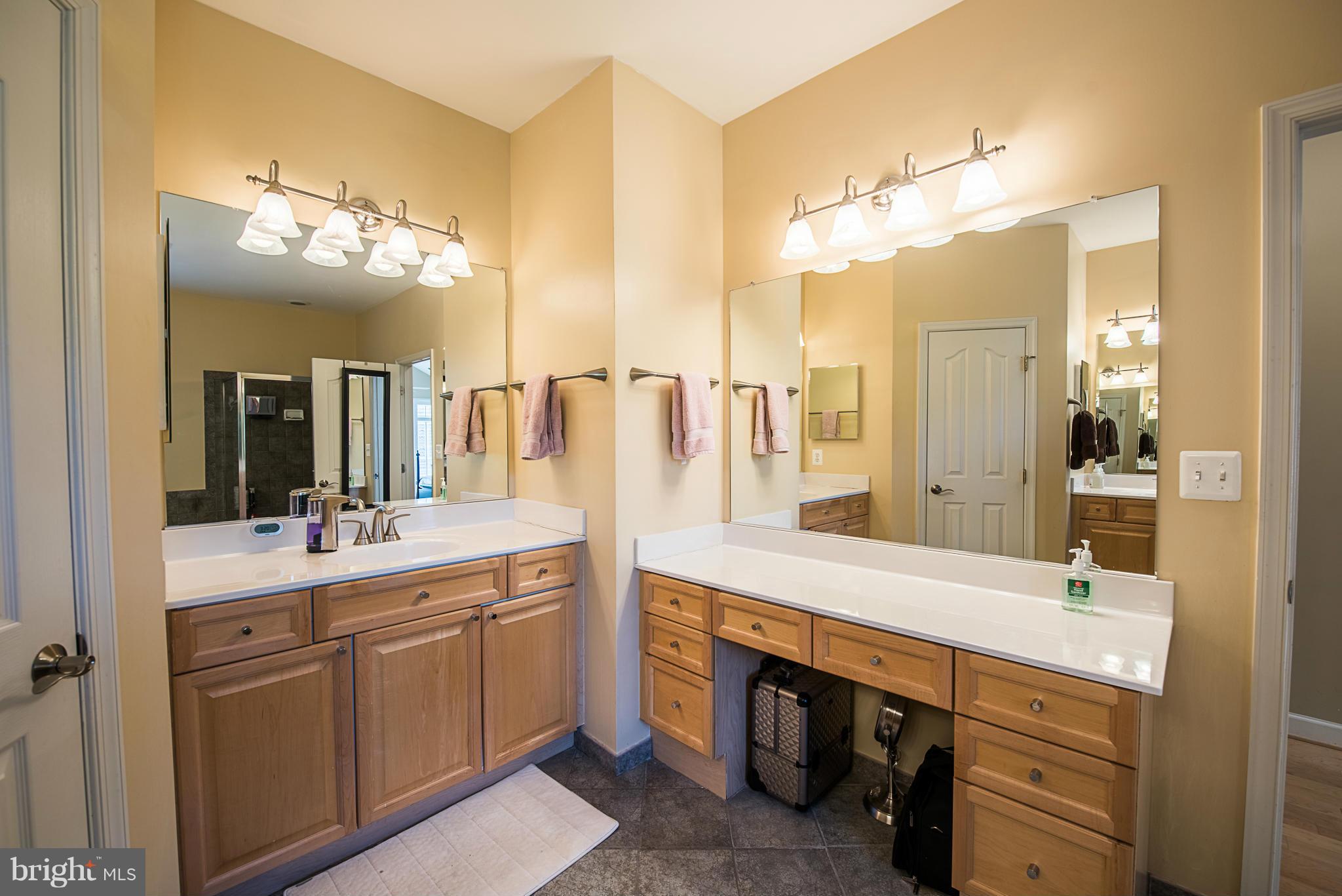 1915 Logan Manor Drive Reston, VA 20190 - Photo 21 of 30 Bath (Master)