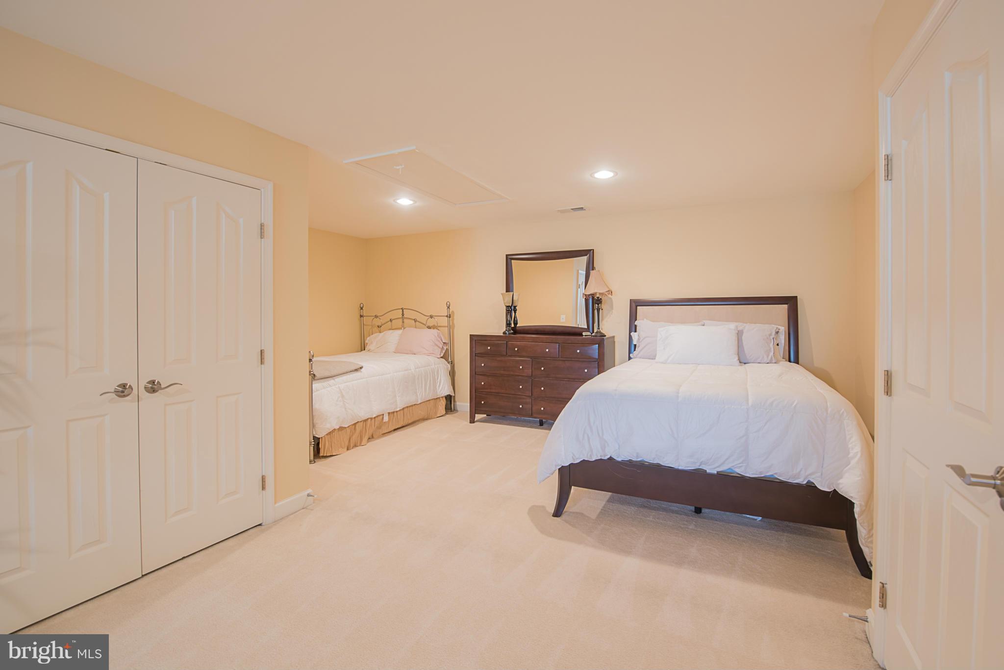 1915 Logan Manor Drive Reston, VA 20190 - Photo 23 of 30 Bedroom