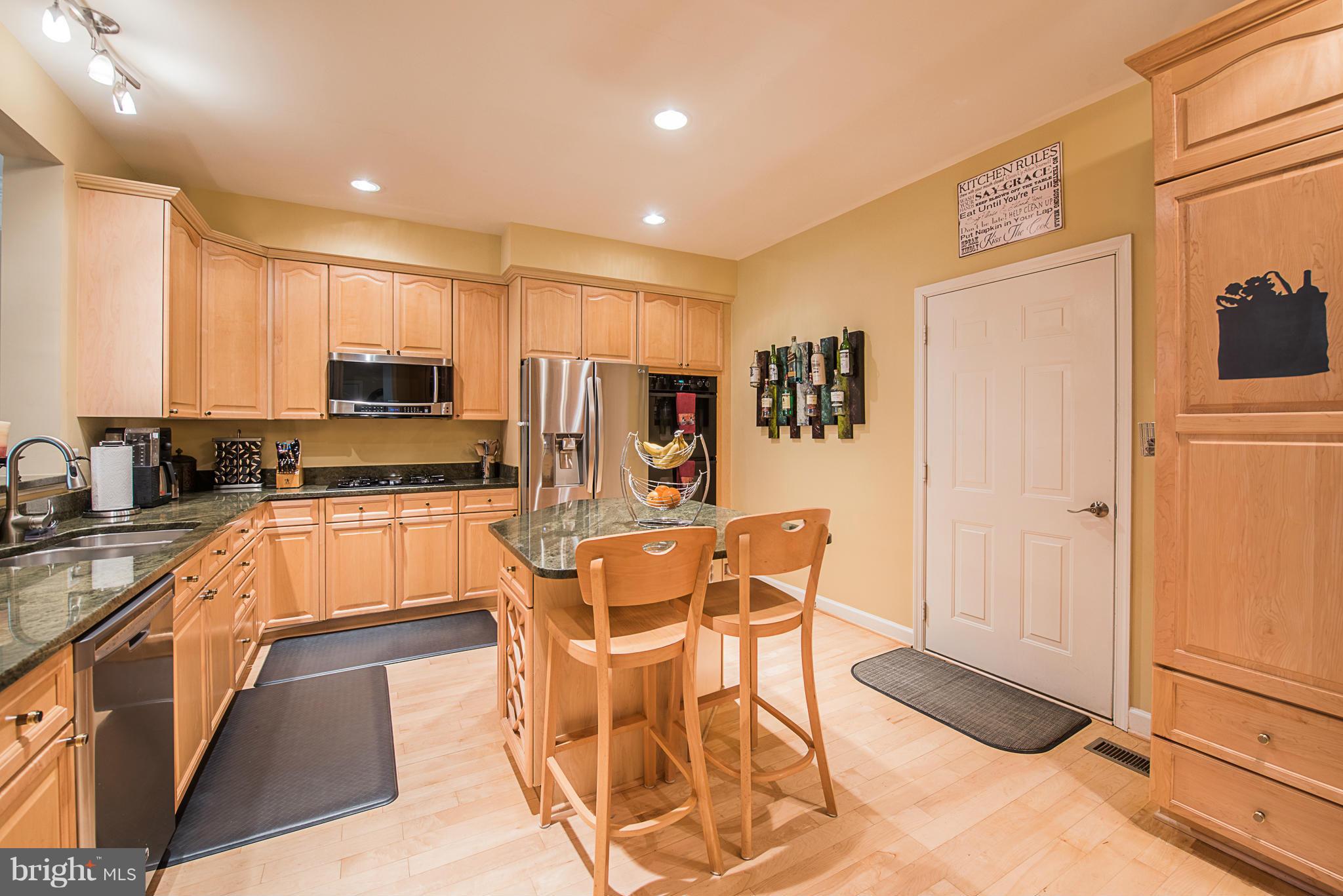1915 Logan Manor Drive Reston, VA 20190 - Photo 10 of 30 Kitchen