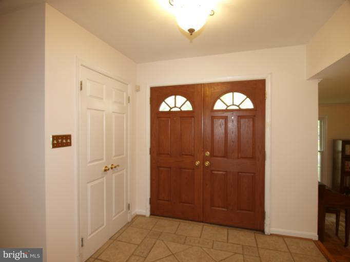 224 Hermleigh Road Silver Spring, MD 20902 - Photo 3 of 30 Entry Foyer
