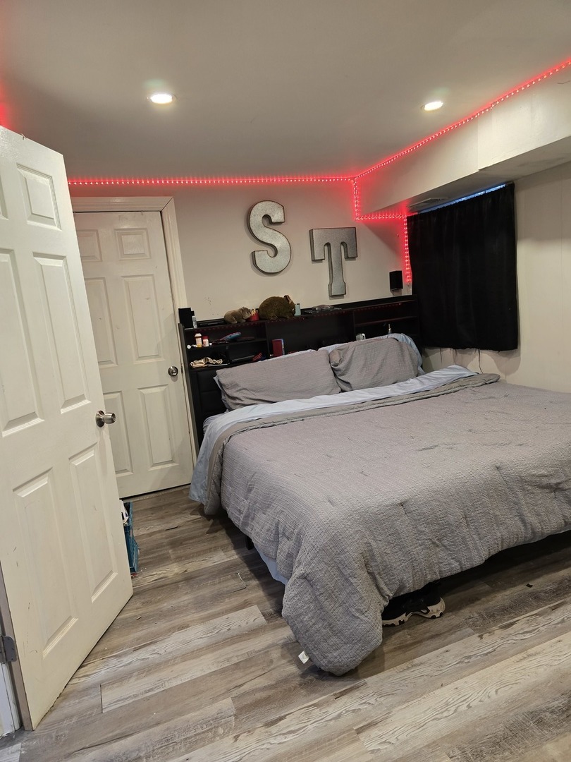 6330 South Artesian Avenue Chicago, IL 60629 - Photo 6 of 28