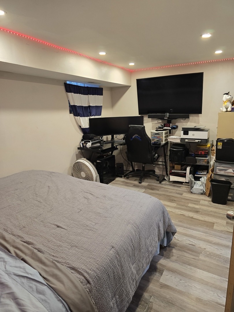 6330 South Artesian Avenue Chicago, IL 60629 - Photo 8 of 28