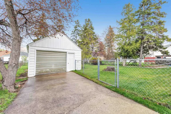$239,900 | 1465 Harvey Street, Green Bay, WI 54302